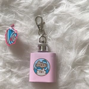 Pusheen box exclusive mini flask